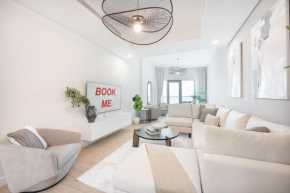 Comfortable 1-Bedroom Apartment With Bright Living Room in Business Bay